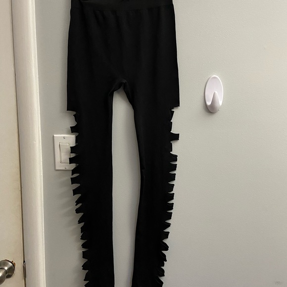 Sizes range from xs to medium. Brands: garage, forever21, urban outfitters. - Picture 5 of 14